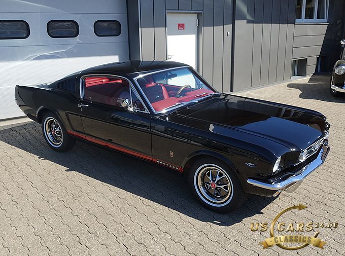 FORD - Mustang Fastback GT